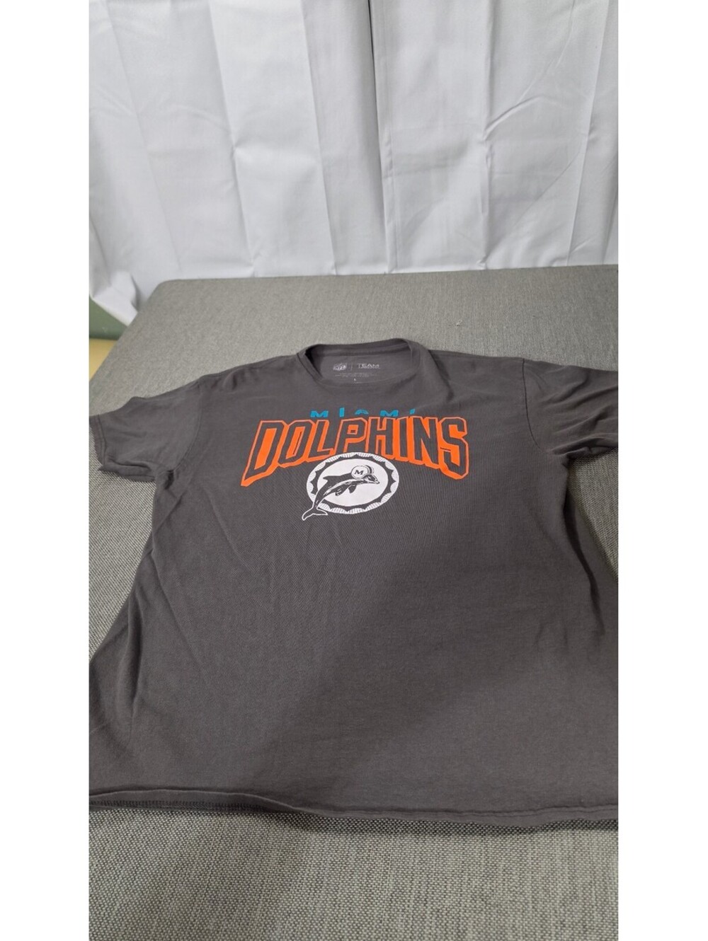 NFL Team Apparel Miami Dolphins Gray Cotton T-Shirt Size Large